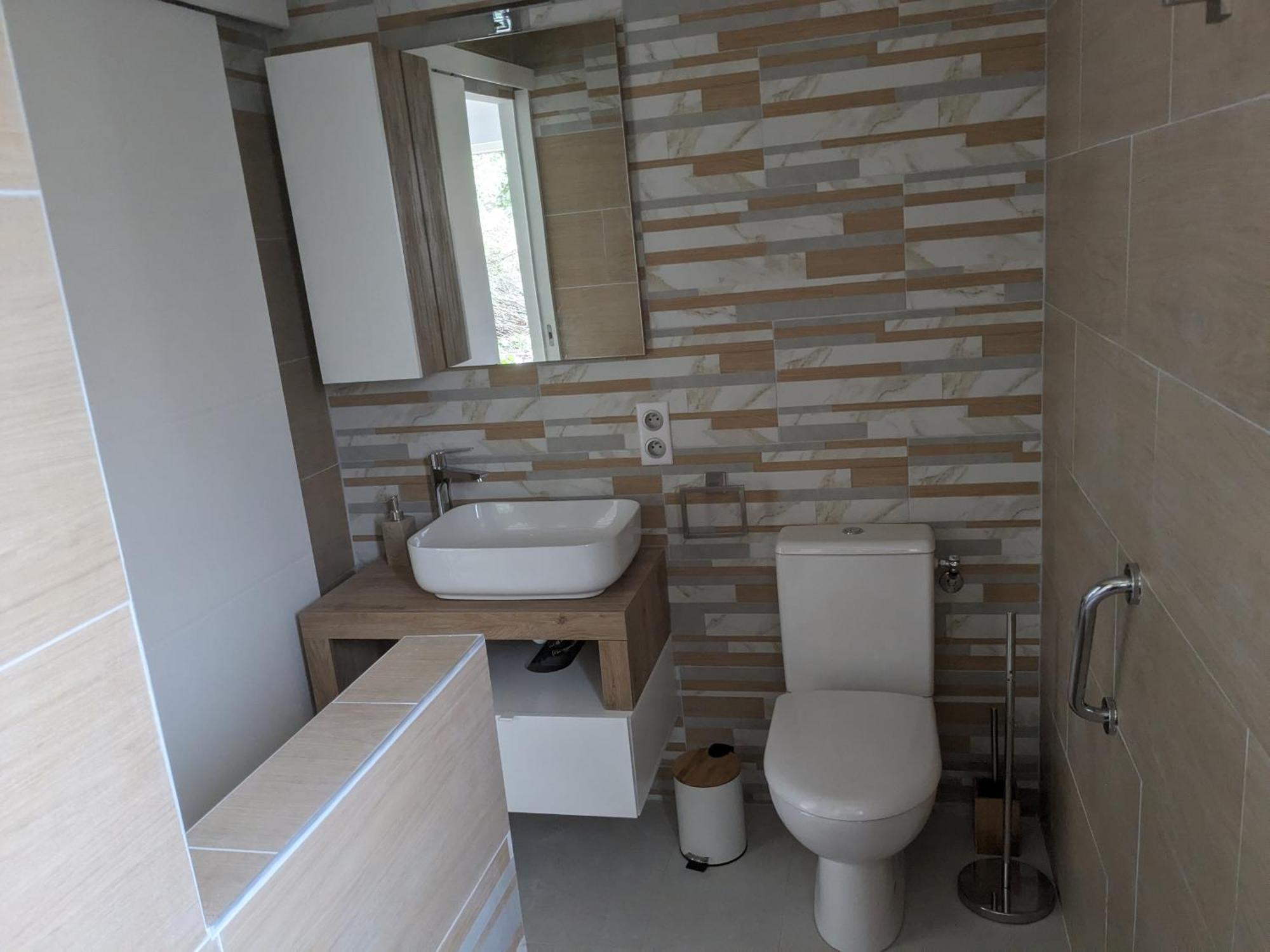 Studio Ceret Bagian luar foto
