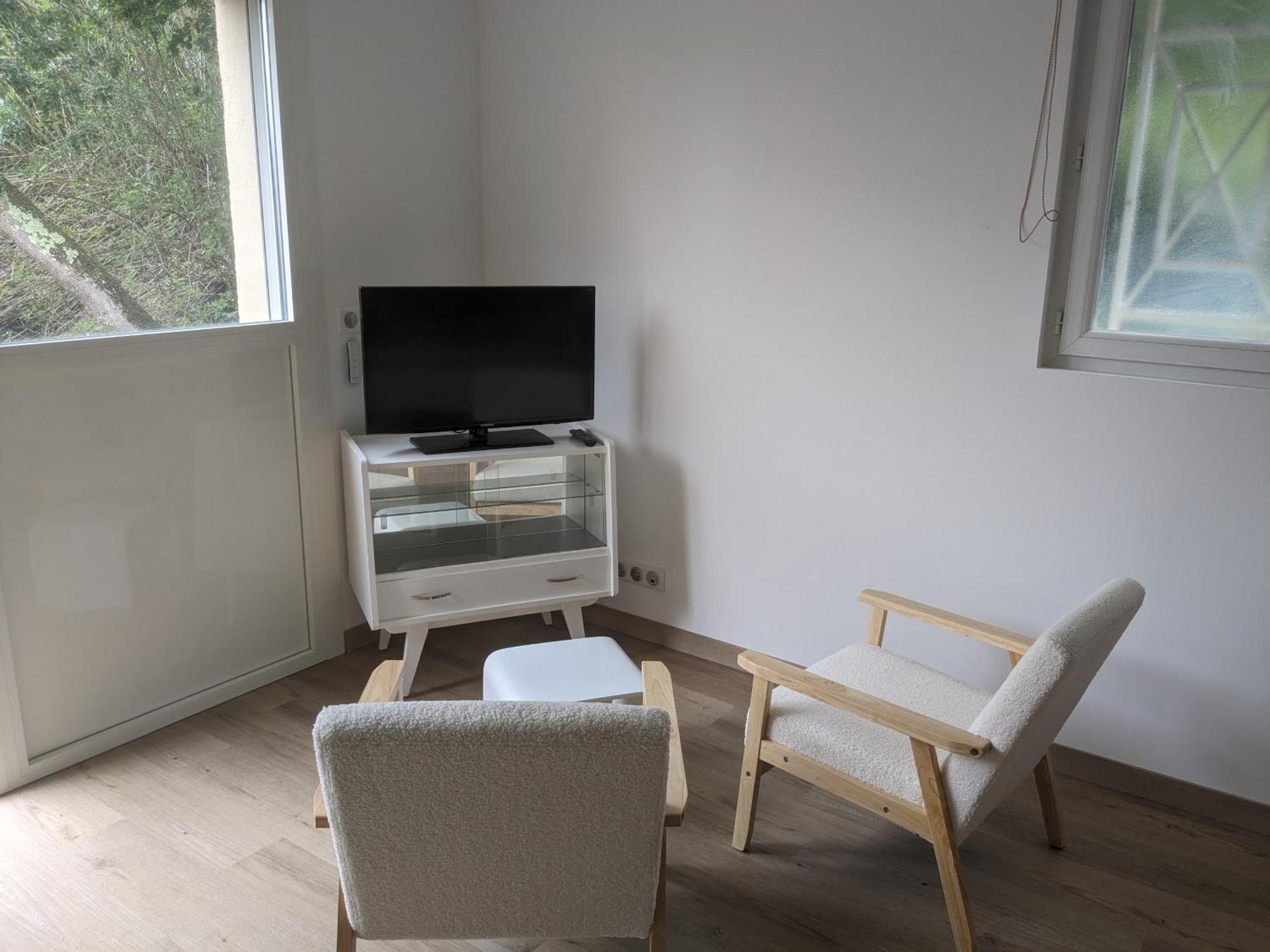 Studio Ceret Bagian luar foto